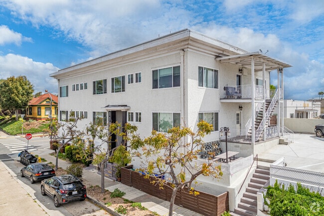 Building Photo - Estudios de Stanson