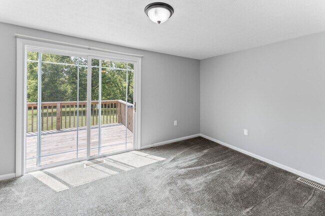 Foto del edificio - 2 bedroom 1 bath house for rent in Georgetown Indiana