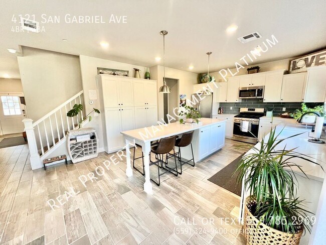 Foto del edificio - $2,595 Gettysburg & Leonard Ave, 4 Bedroom...