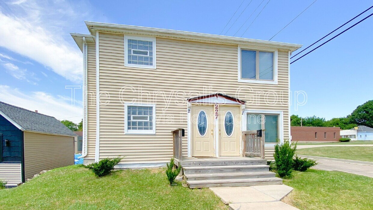Foto principal - 227 Creve Coeur St
