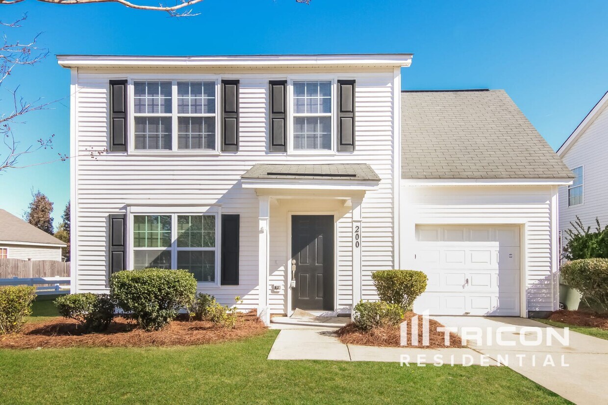 Foto principal - 200 E Lake Trail