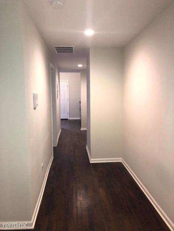 Foto del edificio - 4614 S Lake Park Ave