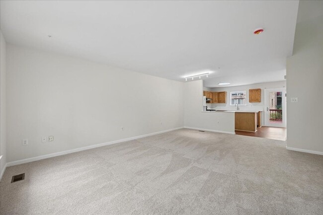 Building Photo - 442 Blossom Ln