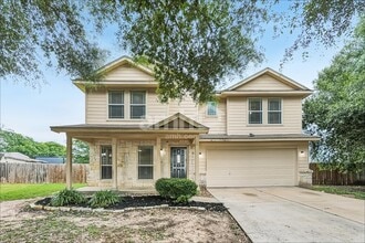 Building Photo - 610 Carole Cv