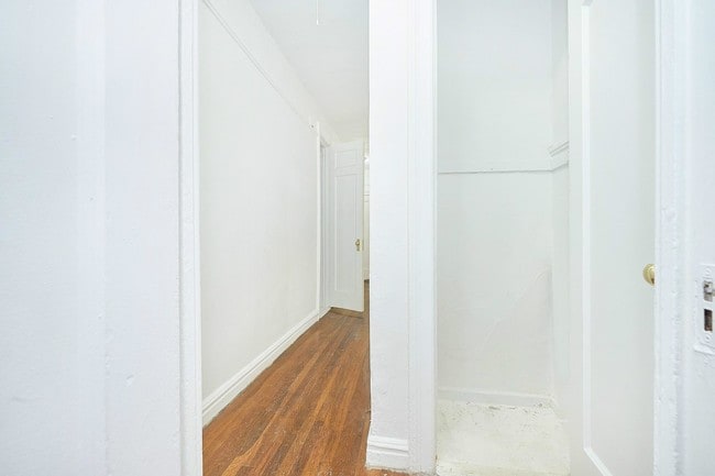 Building Photo - 125 Seaman Ave