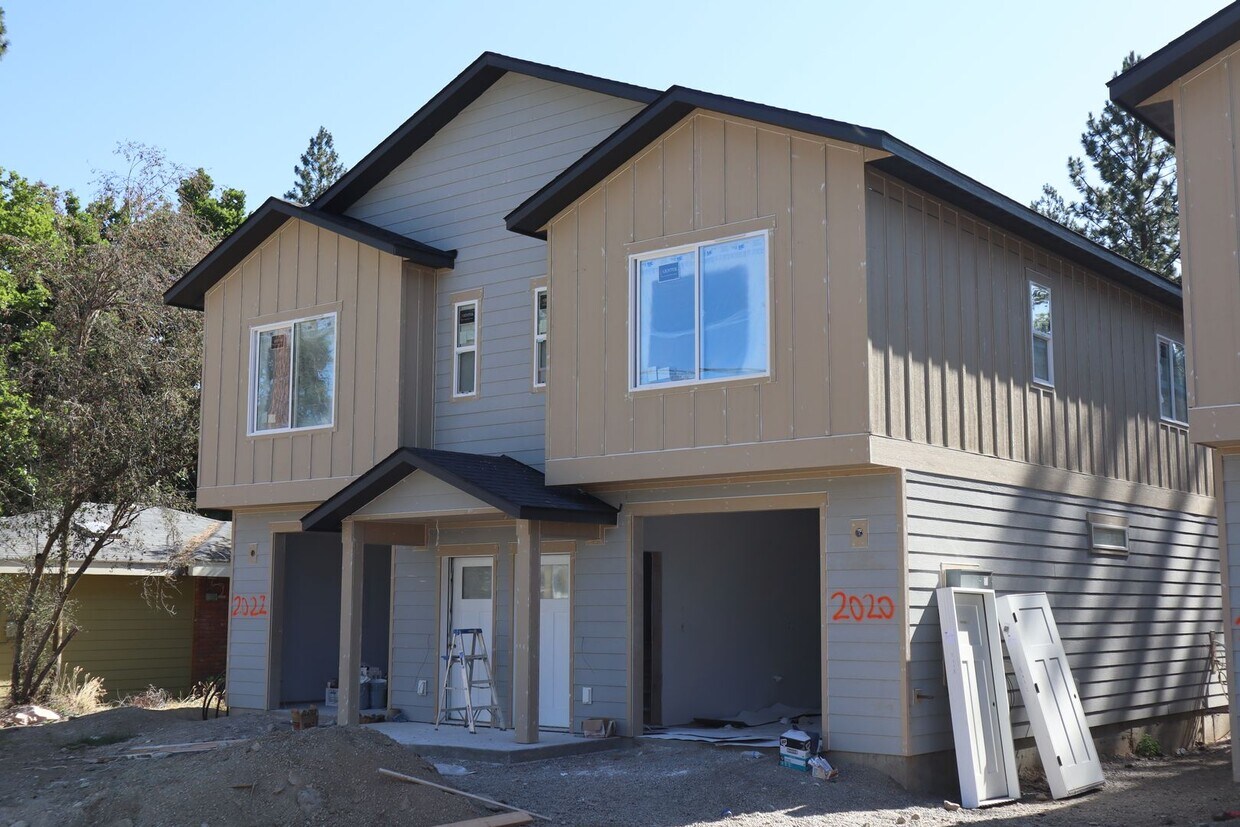 Foto del edificio - Duplex in CDA !