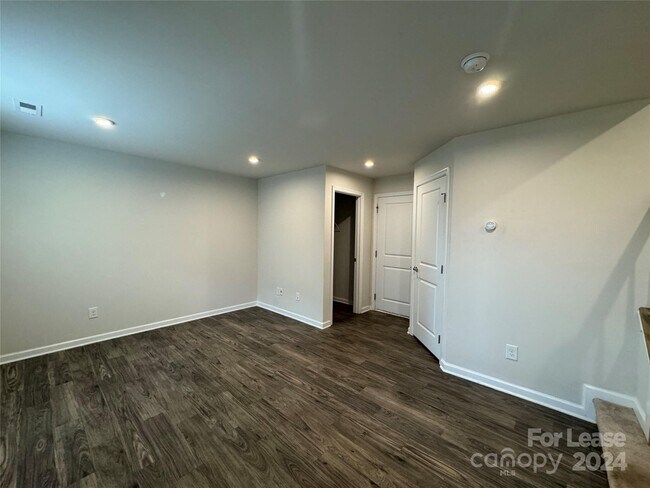 Building Photo - 1222 Ashbury St