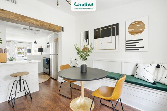 Foto del edificio - 4624 Oakwood Ave