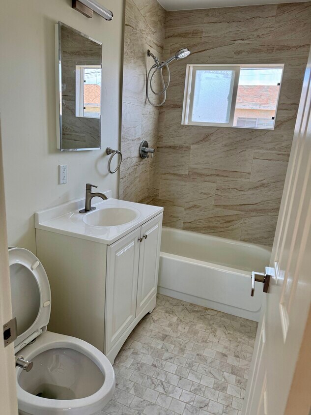 Foto principal - 5327 Rex Ave