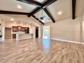 Building Photo - 112 Savage Cir