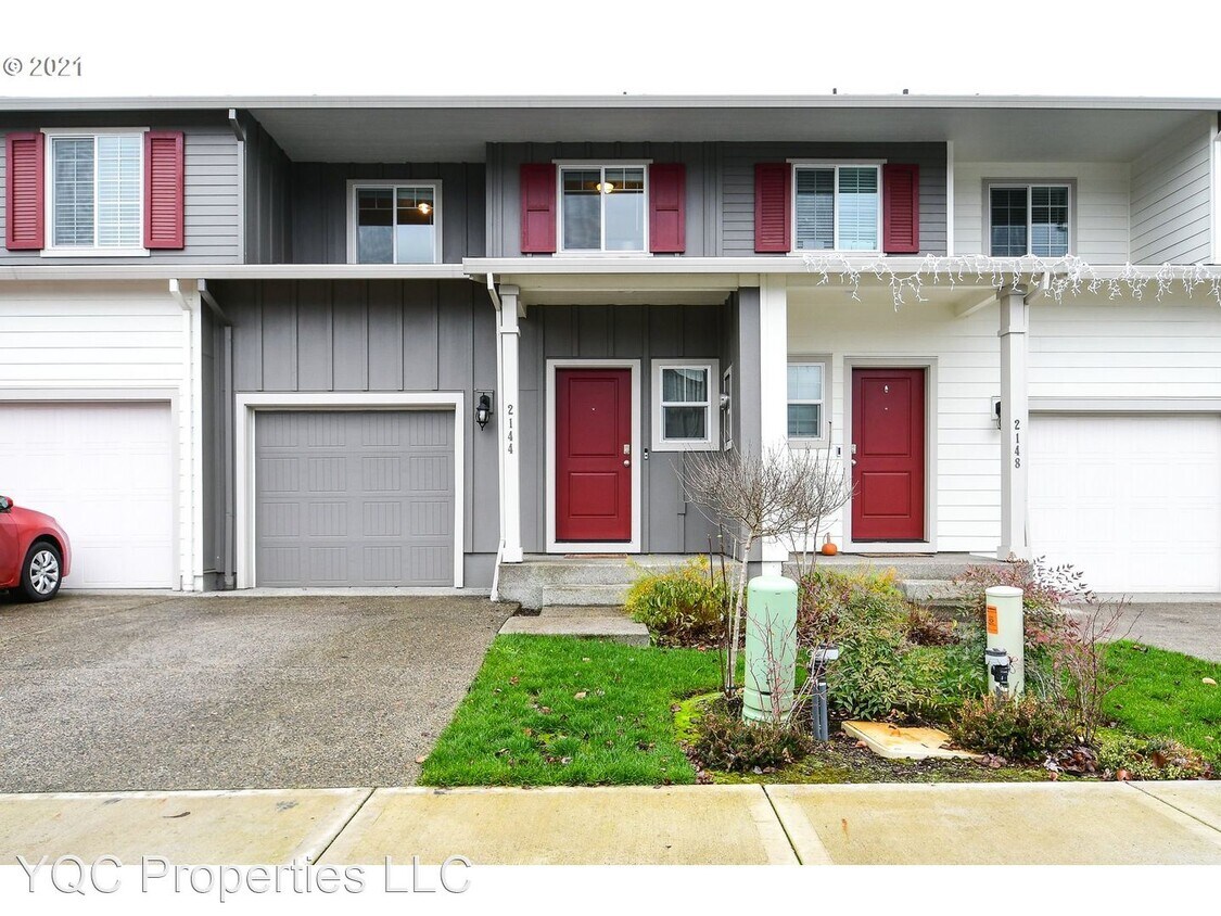 Foto principal - 3 br, 2.5 bath House - 2144 NE 115th Ct.