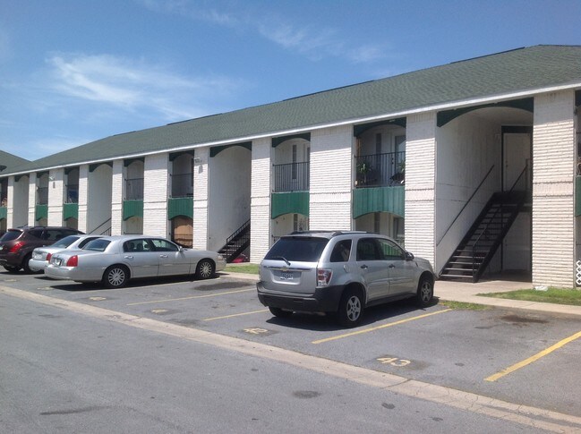 Building Photo - ARRO Apts