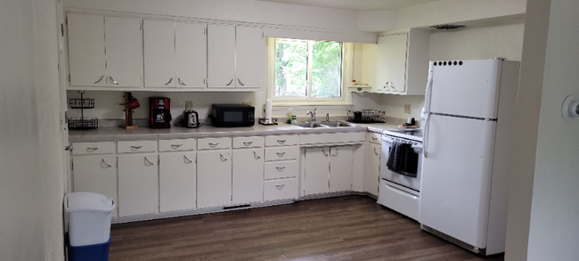 Foto del edificio - 310 Poplar St