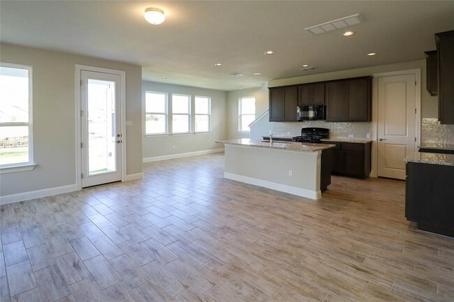 Building Photo - 124 Free Stone Dr