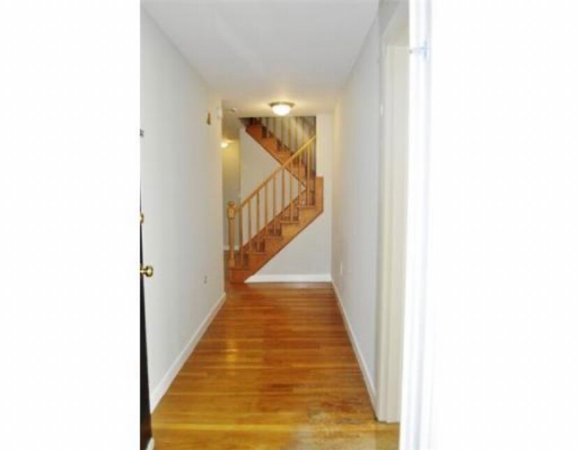 2 stories - 20 Tucker St