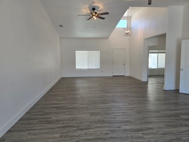 Foto del edificio - 7650 Rockaway Ave