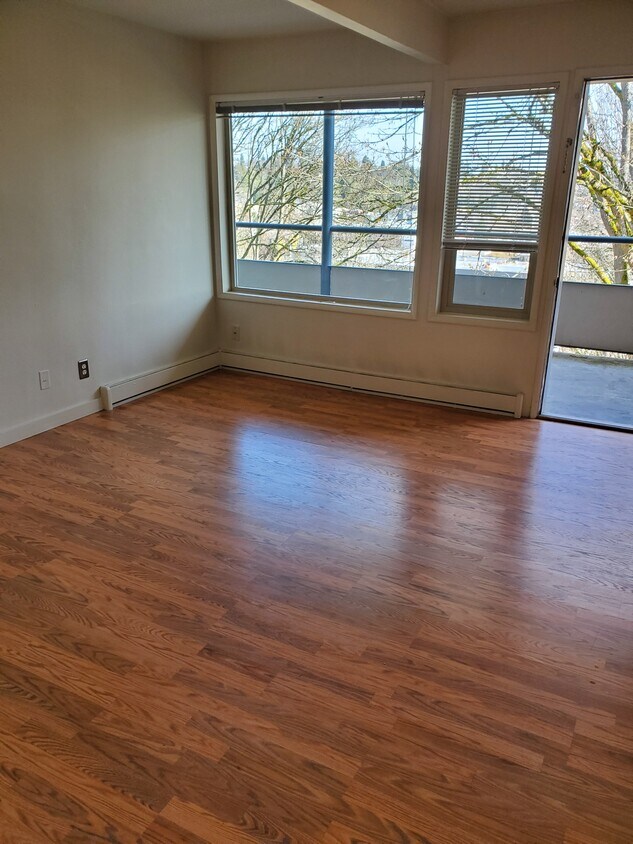 Foto principal - 4704 22nd Ave NE
