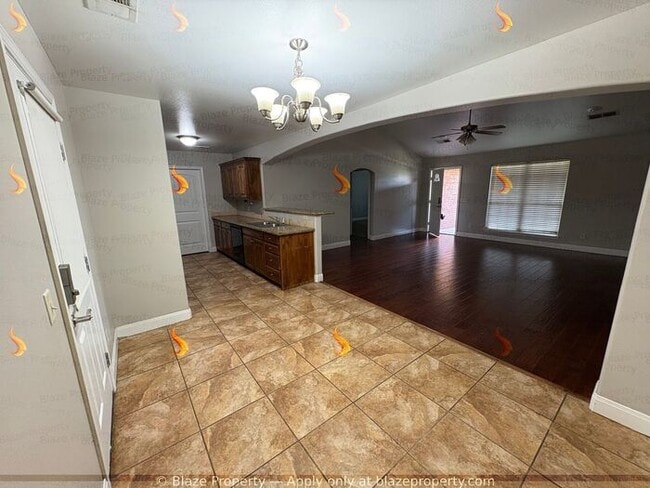 Building Photo - Charming Corner Lot Home in Desirable City...