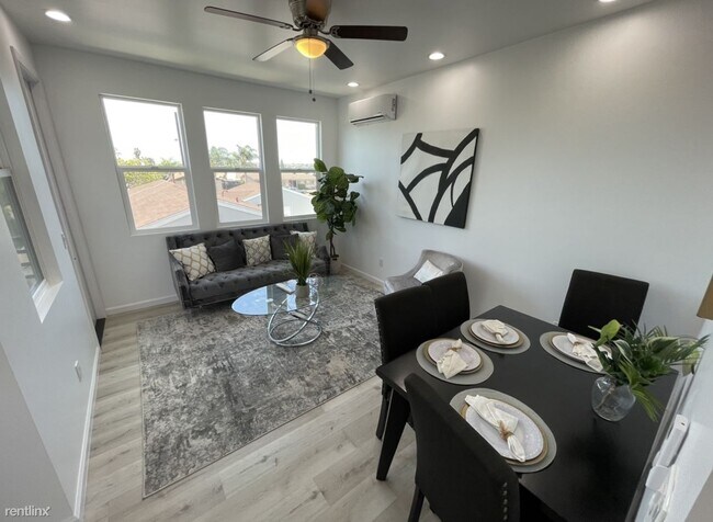 Foto del edificio - 3 br, 2 bath House - 4325 Clairemont Drive