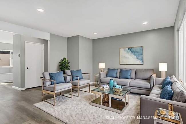 Foto del edificio - 11104 Grant Way