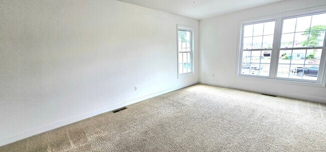 Foto del edificio - 83 Buckingham Ave