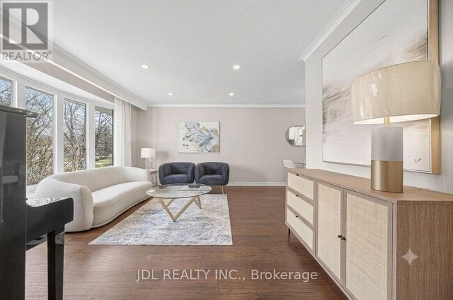 Building Photo - 6 Willowgate Dr
