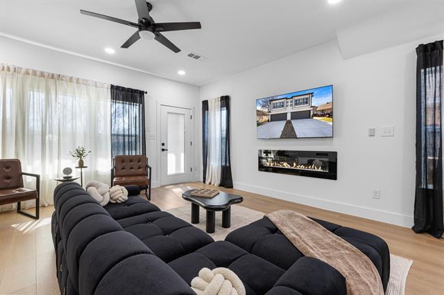 Foto del edificio - 1509 Barry Ave