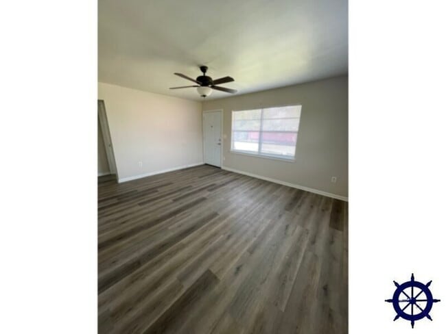 Building Photo - 2640 Hyde Ave