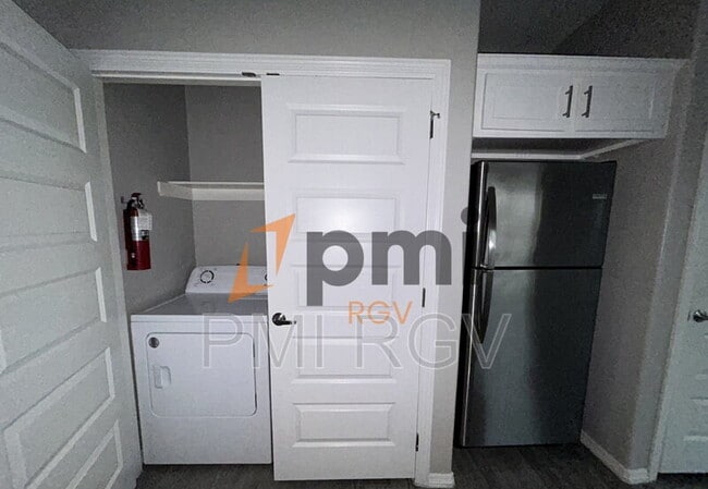 Foto del edificio - 1905 Stauffers St