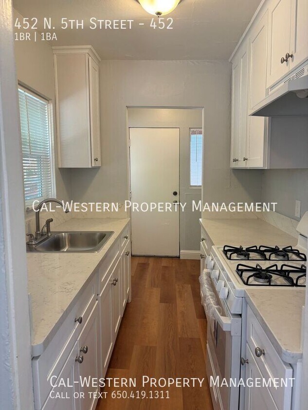 Primary Photo - 452 N 5th St