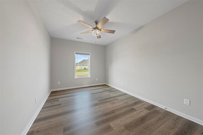 Building Photo - 2309 Trenton Ln