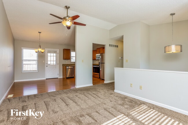 Building Photo - 3201 Lupine Dr