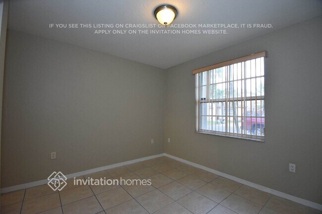 Building Photo - 10522 SW 161st Ave