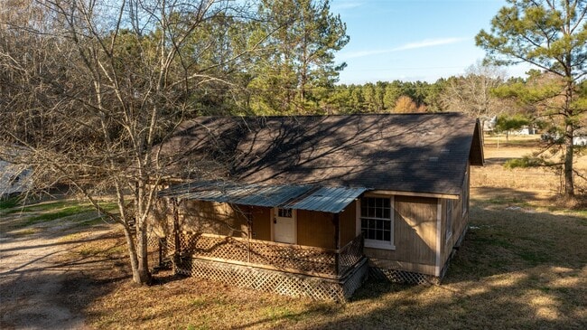 Building Photo - 2407 County Rd 2235