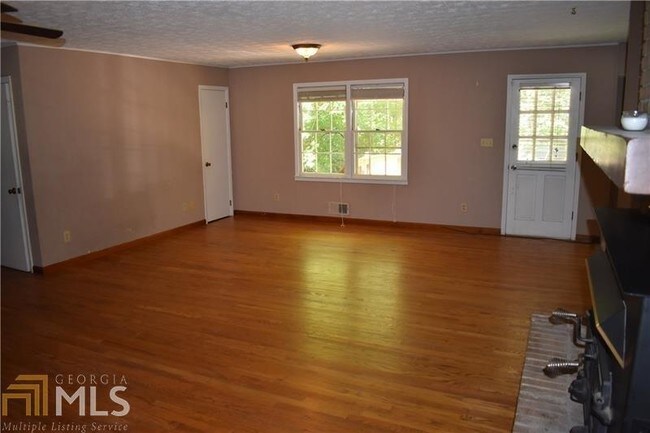 Foto del edificio - 8975 Tatum Rd