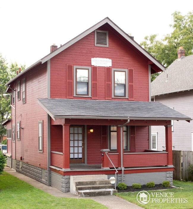 Building Photo - 103 W Norwich Ave