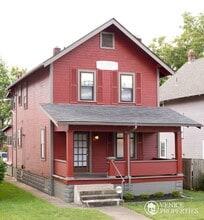 Building Photo - 103 W Norwich Ave