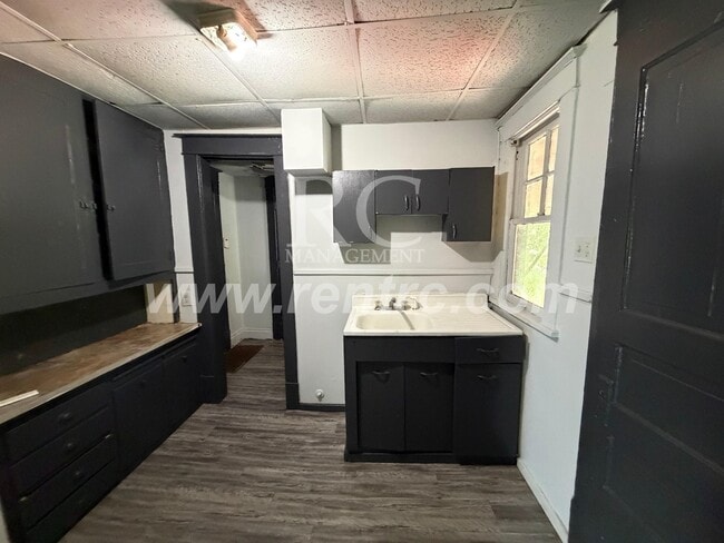Building Photo - 503.5 Collett-