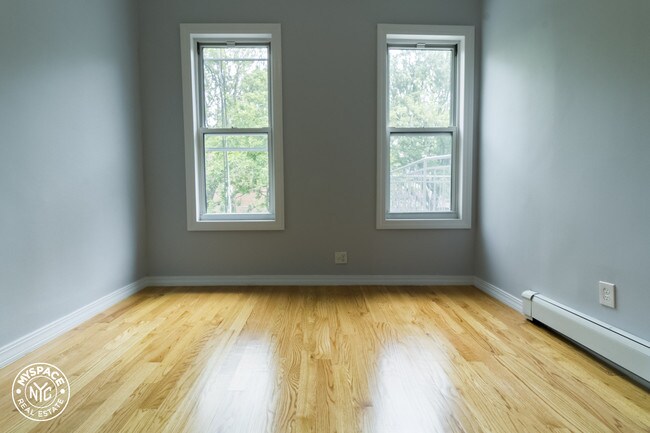 Foto del edificio - 1118 Halsey St