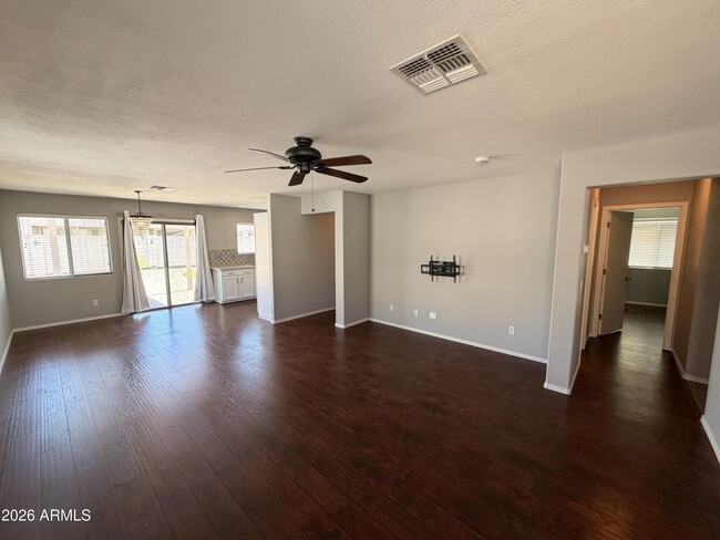 Building Photo - 17520 W Watson Ln