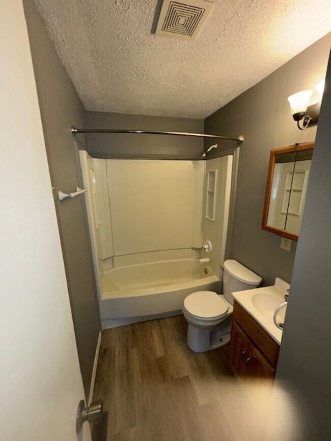 Foto del edificio - 2325 East Florida Street, Evansville, Indi...