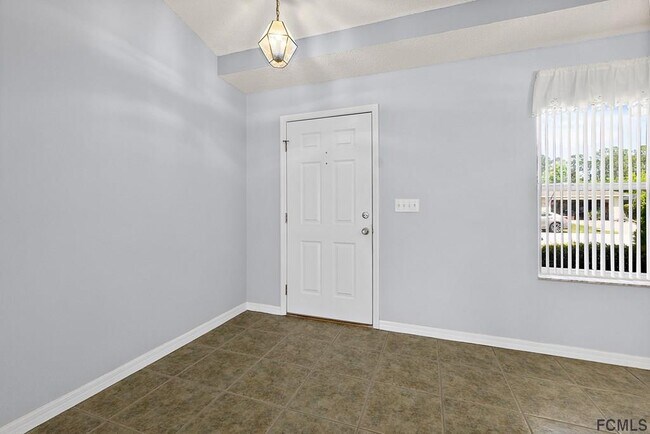 Foto del edificio - 10 Woodston Ln