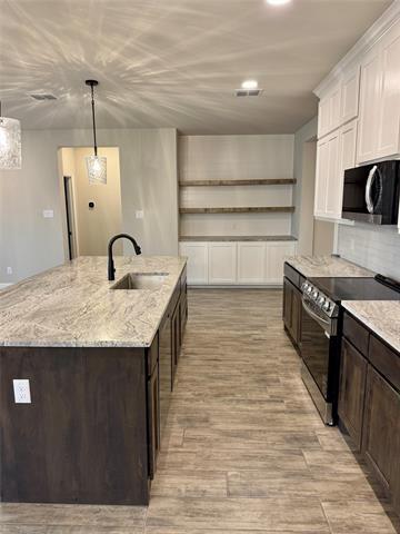 Building Photo - 616 Jameson