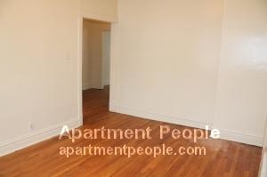 Building Photo - 1415 W Albion Ave