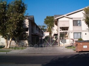 Building Photo - 14733 Nelson Ave E