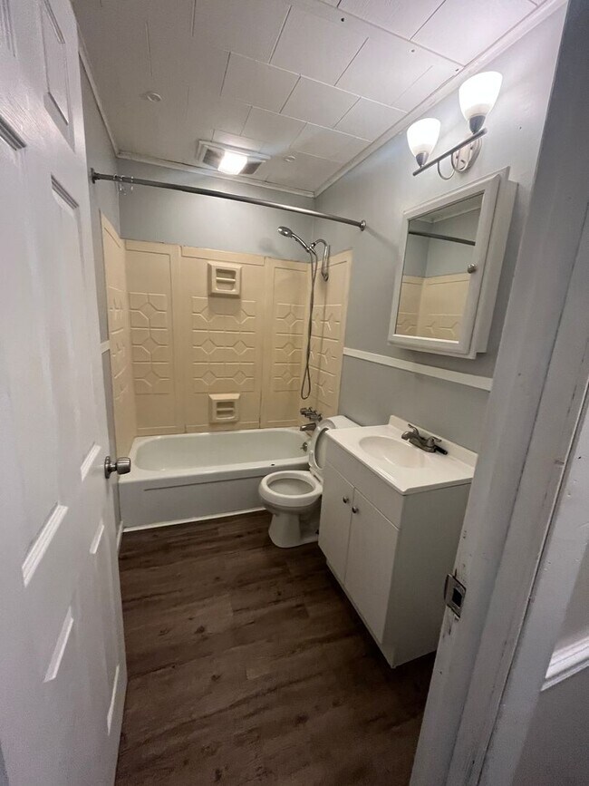 Building Photo - 200 South St