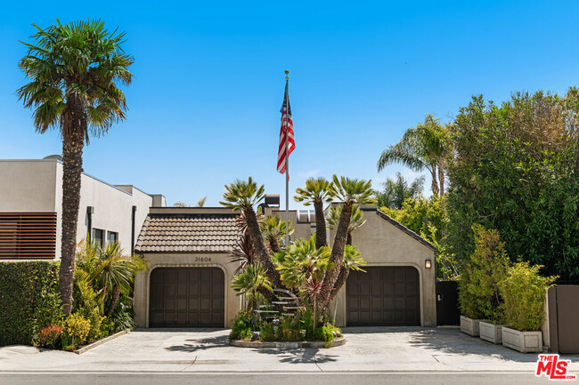 Building Photo - 31604 Broad Beach Rd