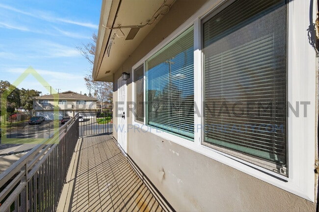 Photo - Charming 2-Bed Hideaway in Sacramento – Your Perfect Urban Retreat! Apartment