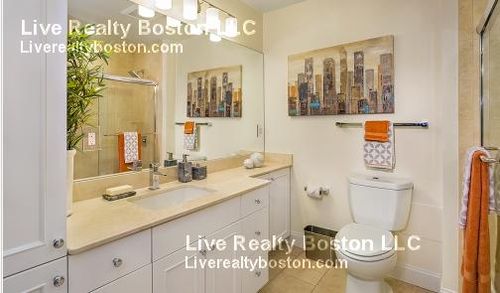 Building Photo - 1451 Beacon St