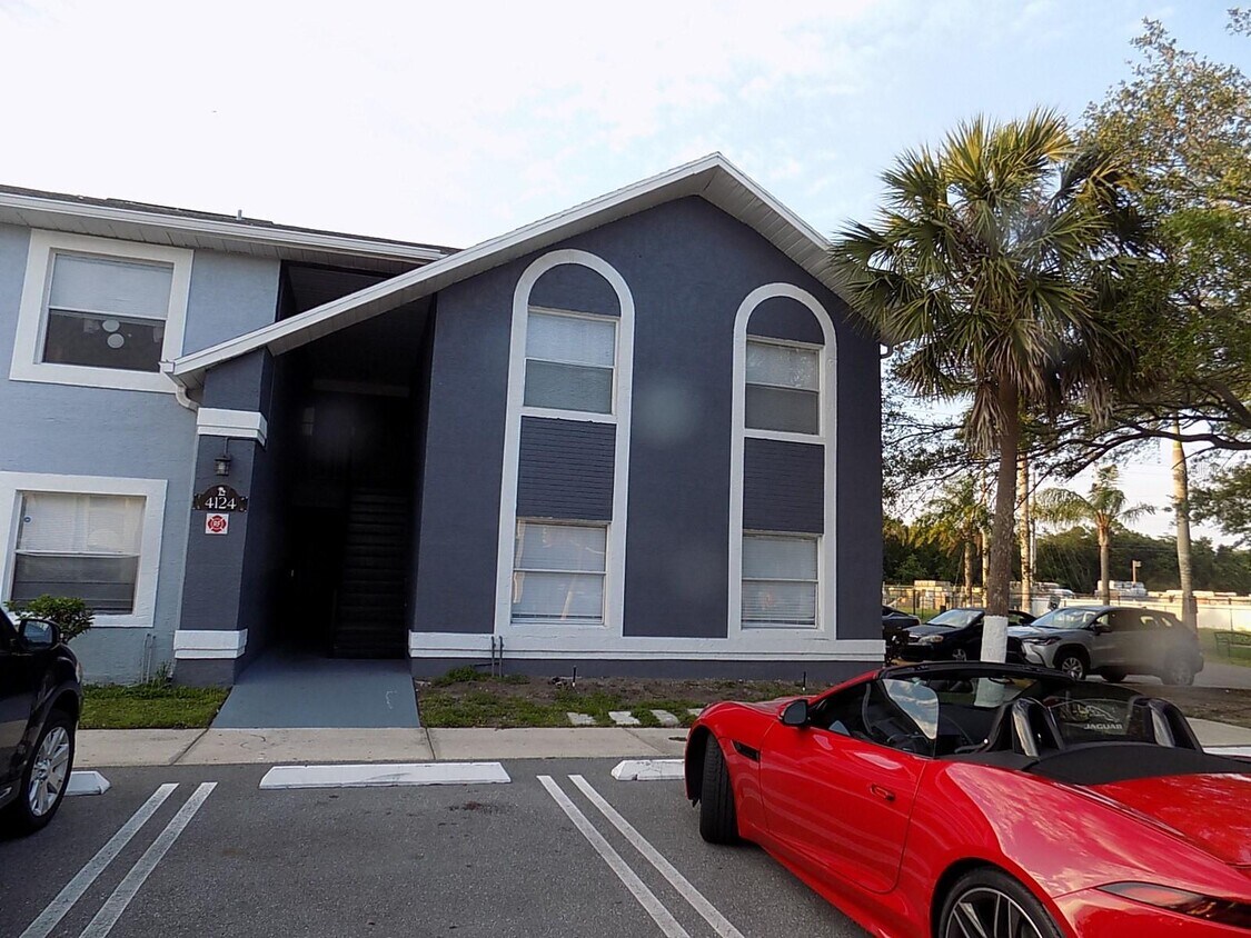 Primary Photo - 4124 Pershing Pointe Place Unit 6